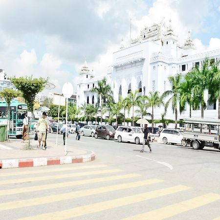 Hotel Bond Yangon Exterior photo