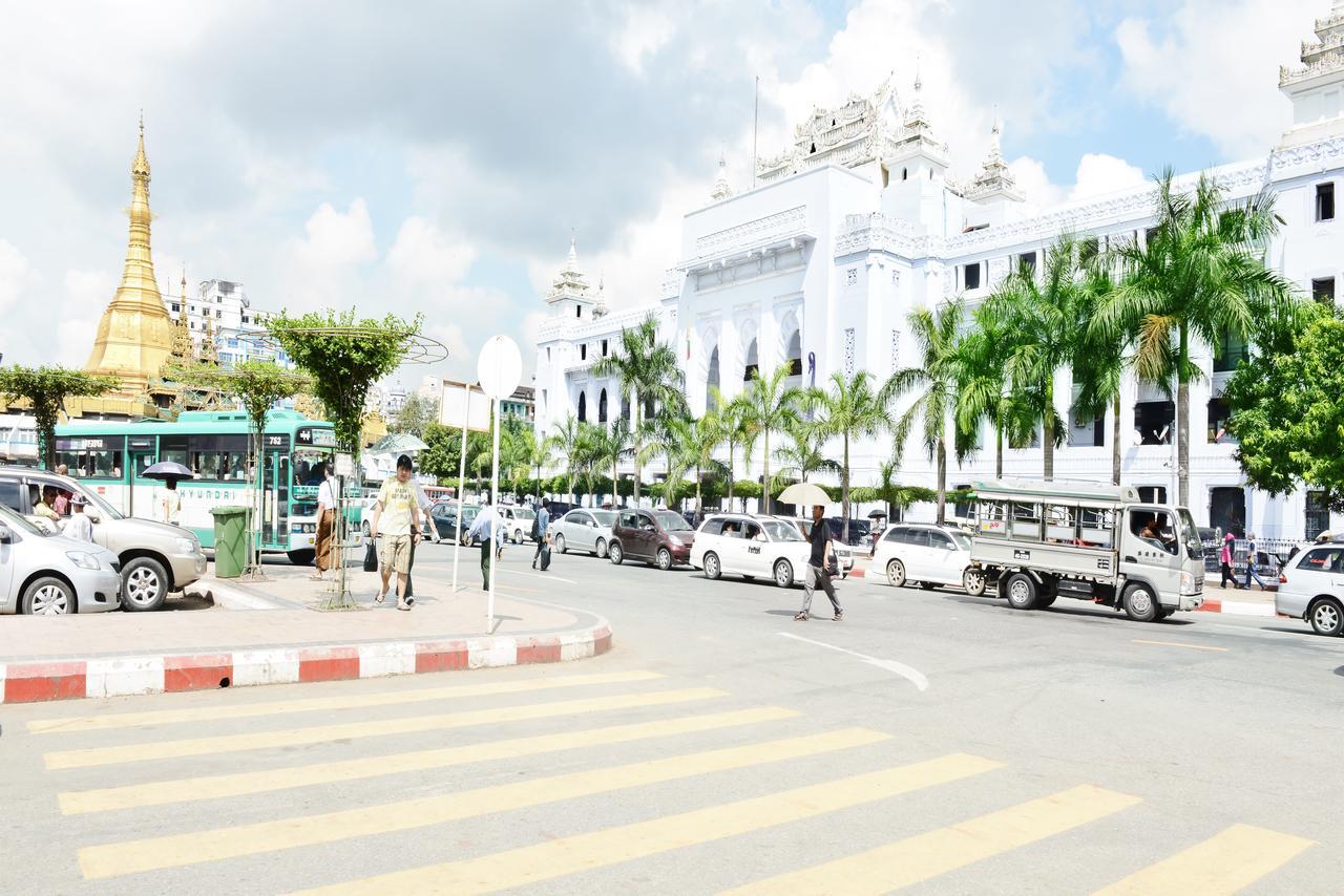 Hotel Bond Yangon Exterior photo