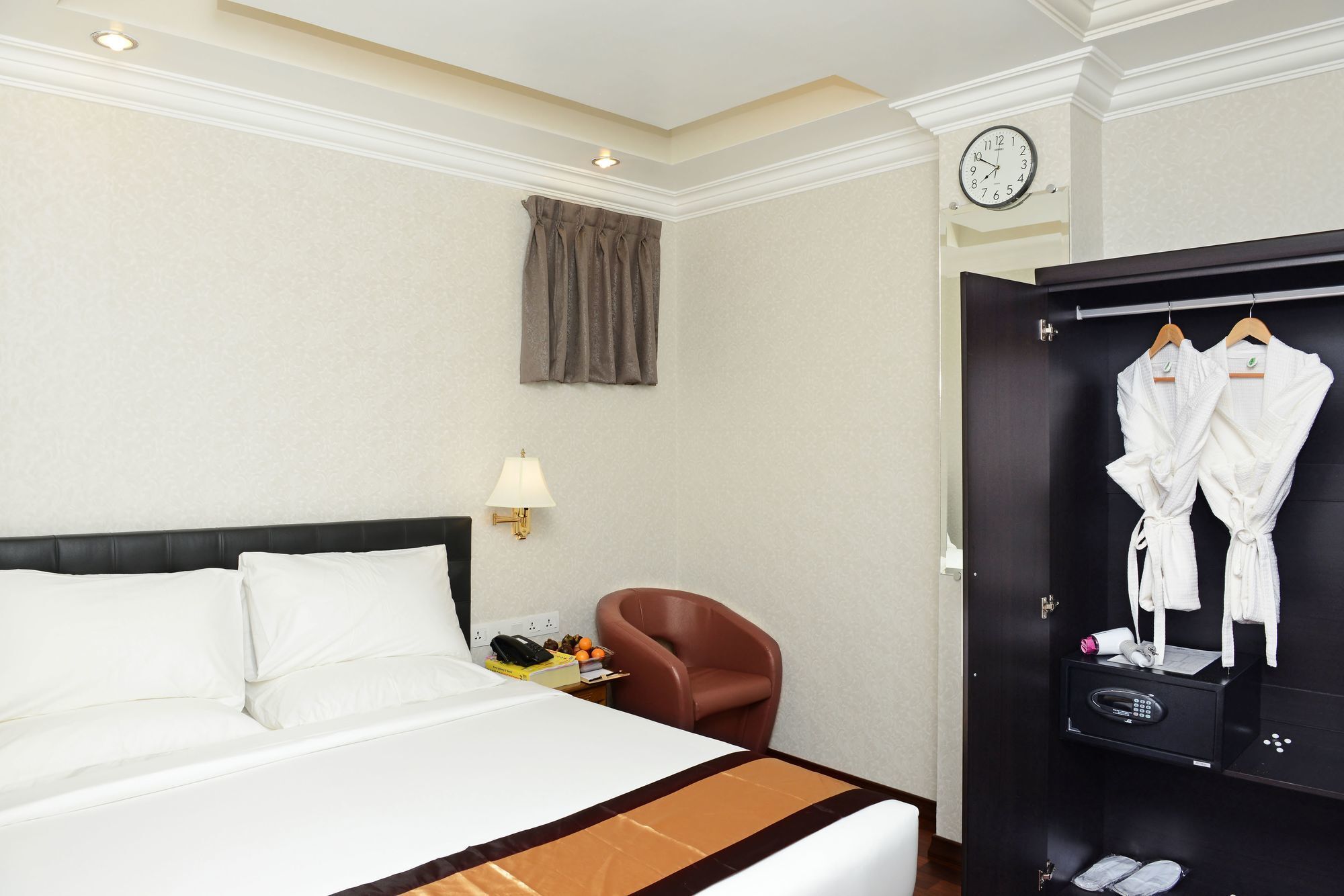 Hotel Bond Yangon Exterior photo